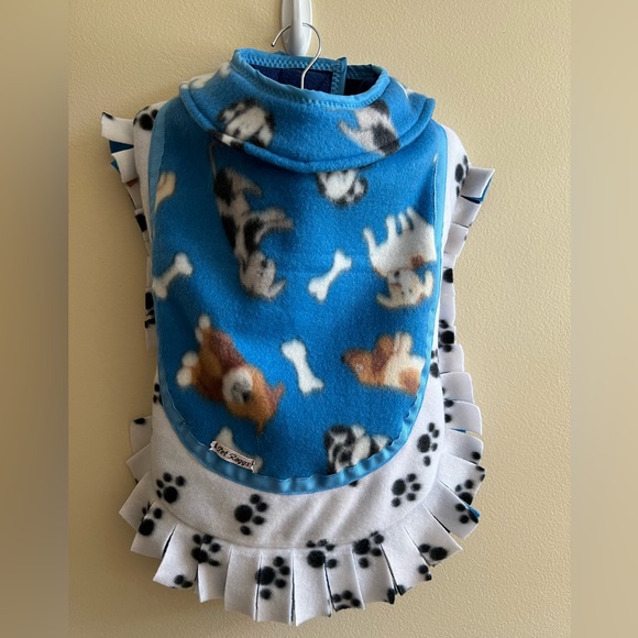 Handmade Designer Fleece Jacket with Collar. - Picture 2 of 10